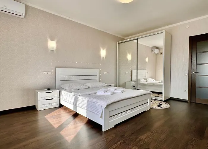 Apartpoltava Світлі Просторі Апартаменти 80М2 , 2-Окремі Кімнати, Новобудова Центр Чек Банківський