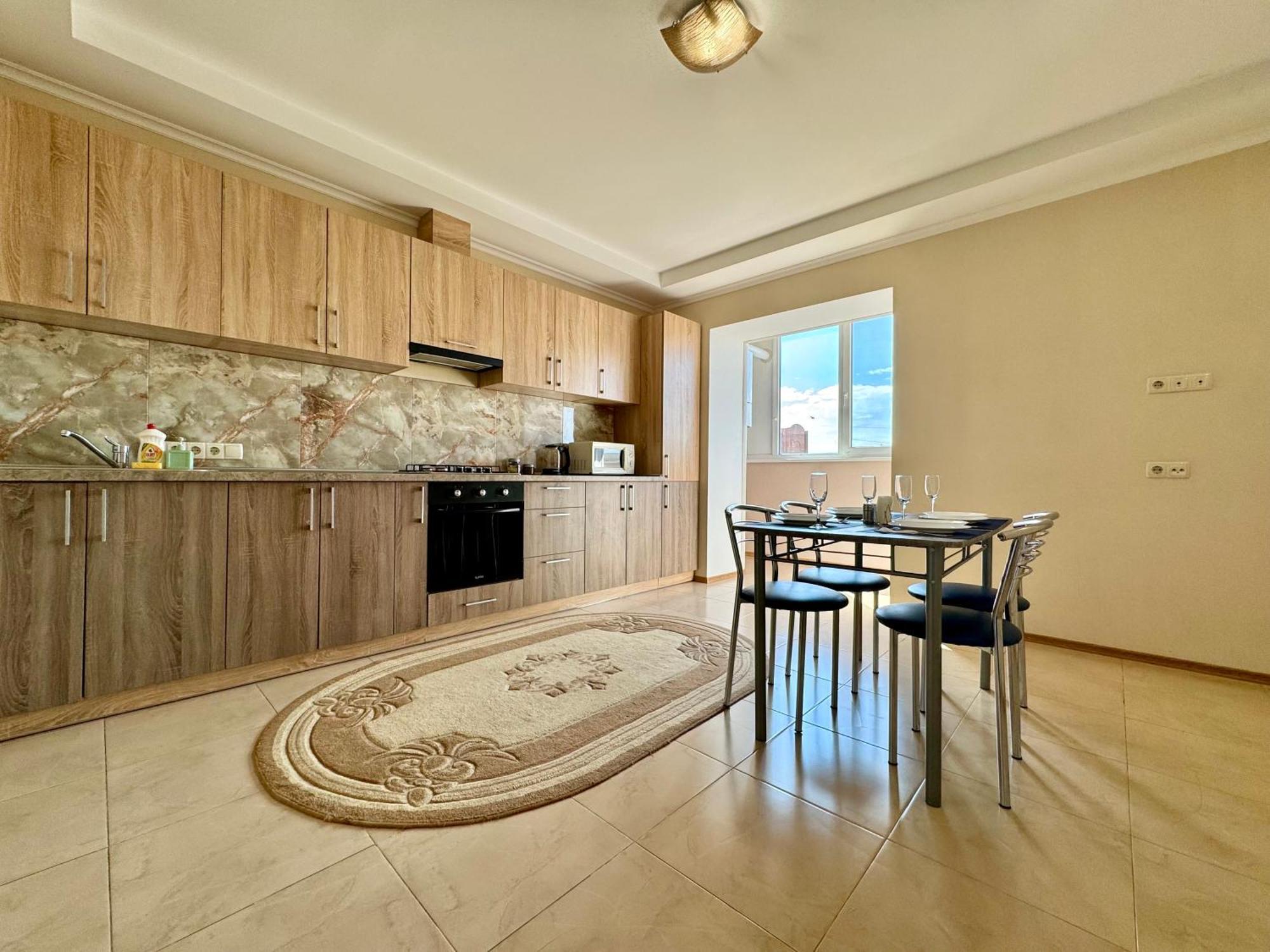 Apartpoltava світлі просторі 80м2 , 2-окремі кімнати, новобудова центр чек банківський Poltawa